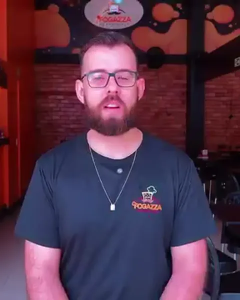 Depoimento em vídeo de Rafael, da Sr. Fogazza Pastelaria, sobre a Thrust Marketing